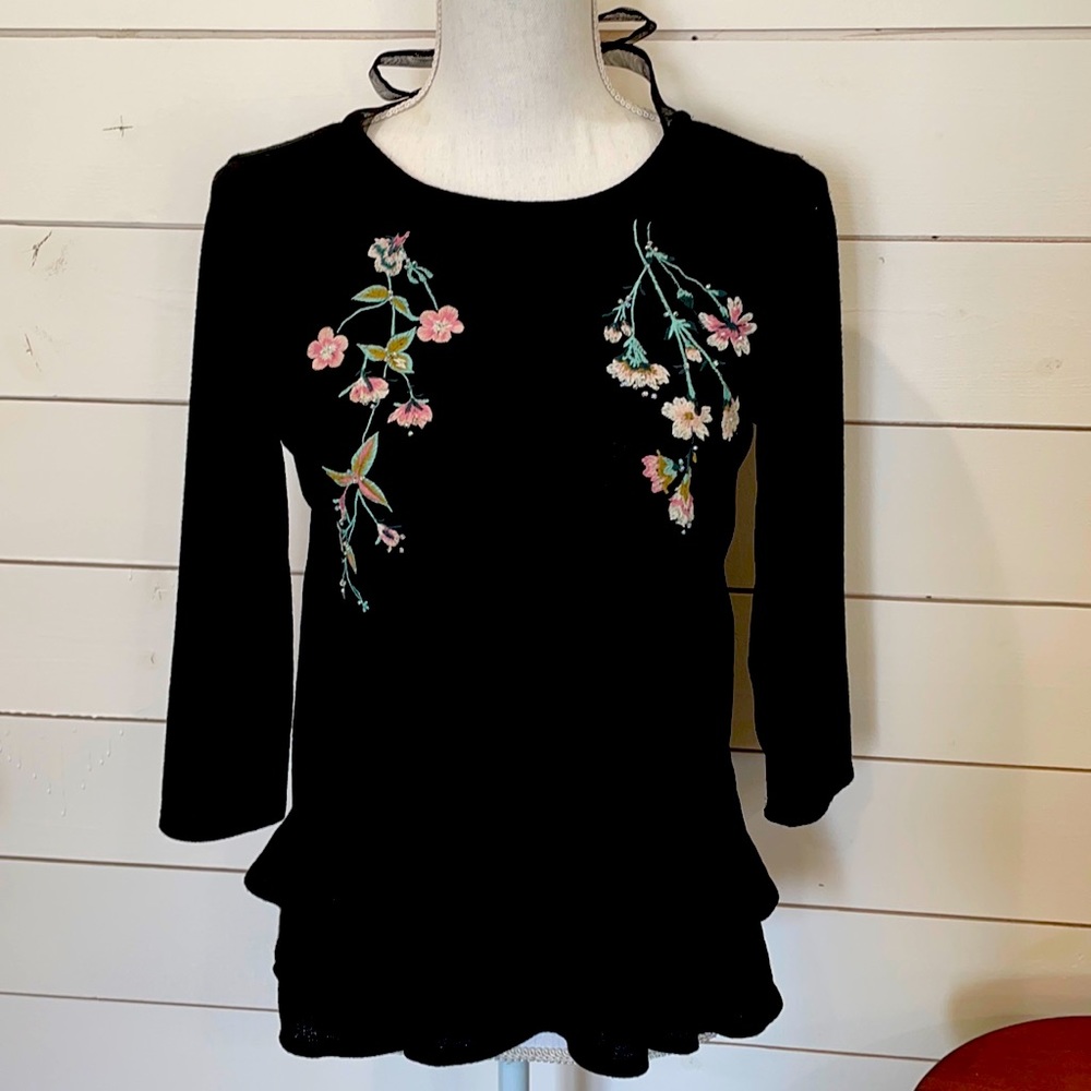Lauren Conrad black 3/4 sleeve embroidered blouse